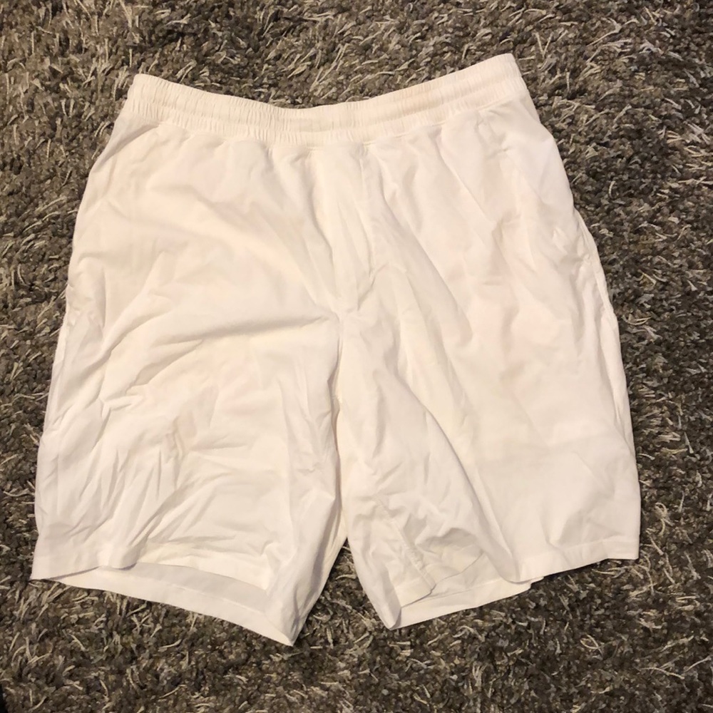 Lulu shorts size large